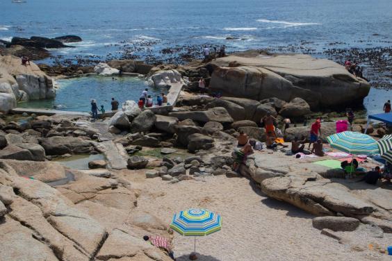 saunders rock bantry bay